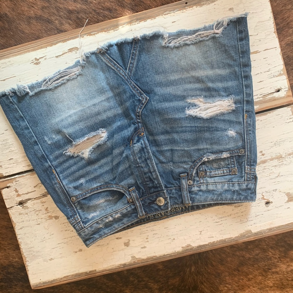 American Eagle distressed denim skirt